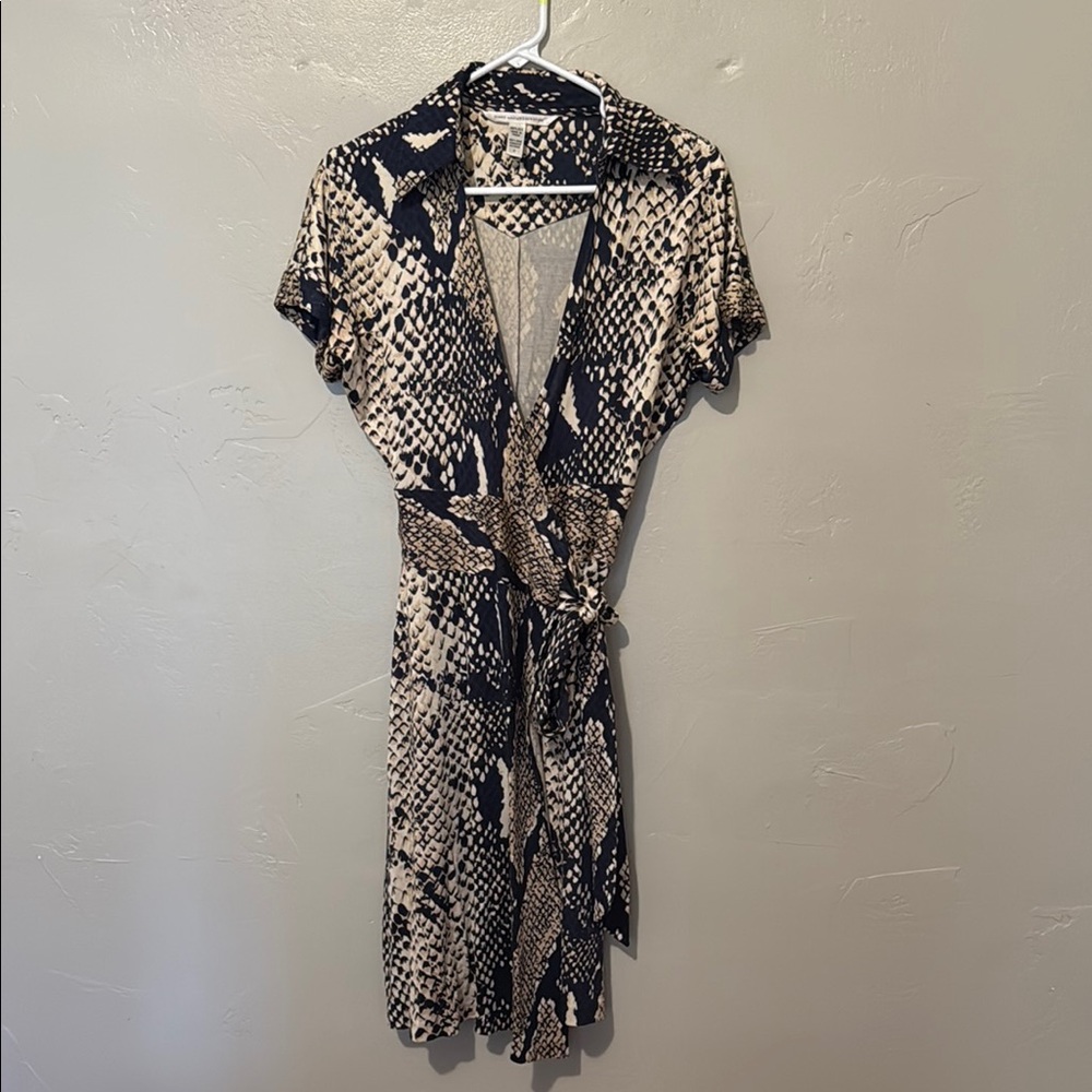 Diane Von Furstenberg Blue and Cream Snack Print Wrap Dress 2